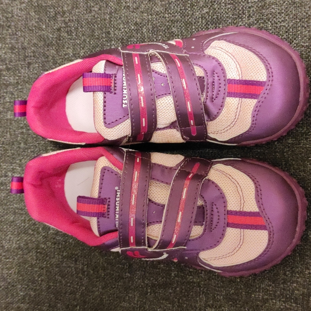 BNIB Tsukihoshi running shoes for kids